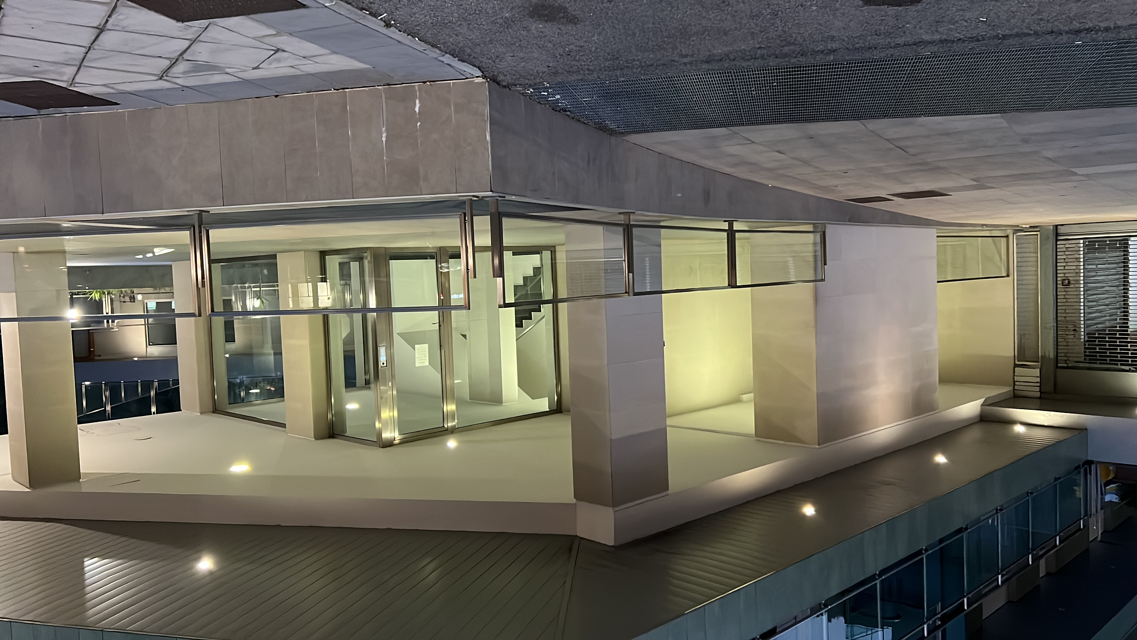 Esterni condominiali (sera)