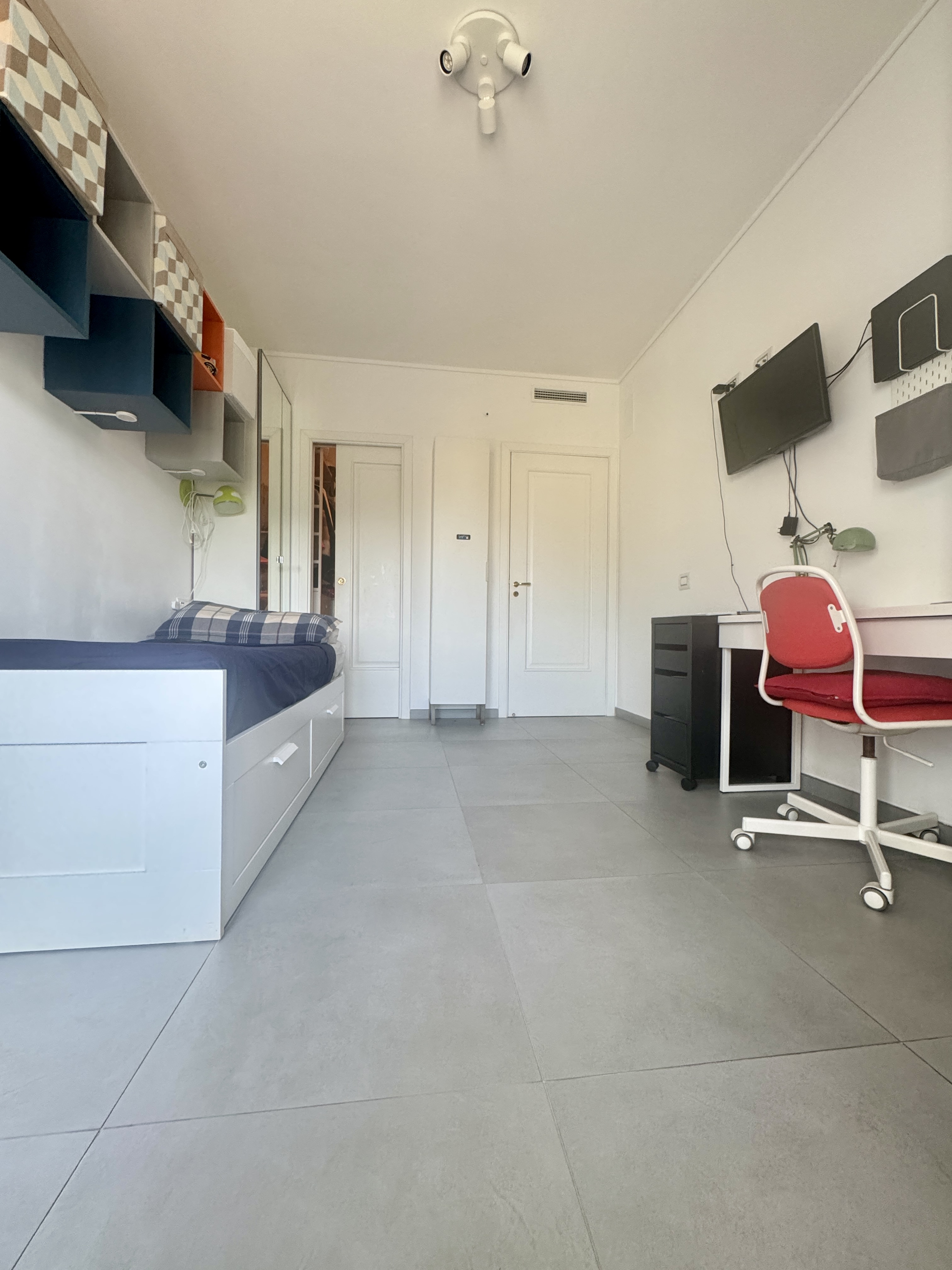 Seconda camera da letto con zona studio